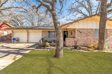 859 N Charlotte Avenue Stephenville TX 76401