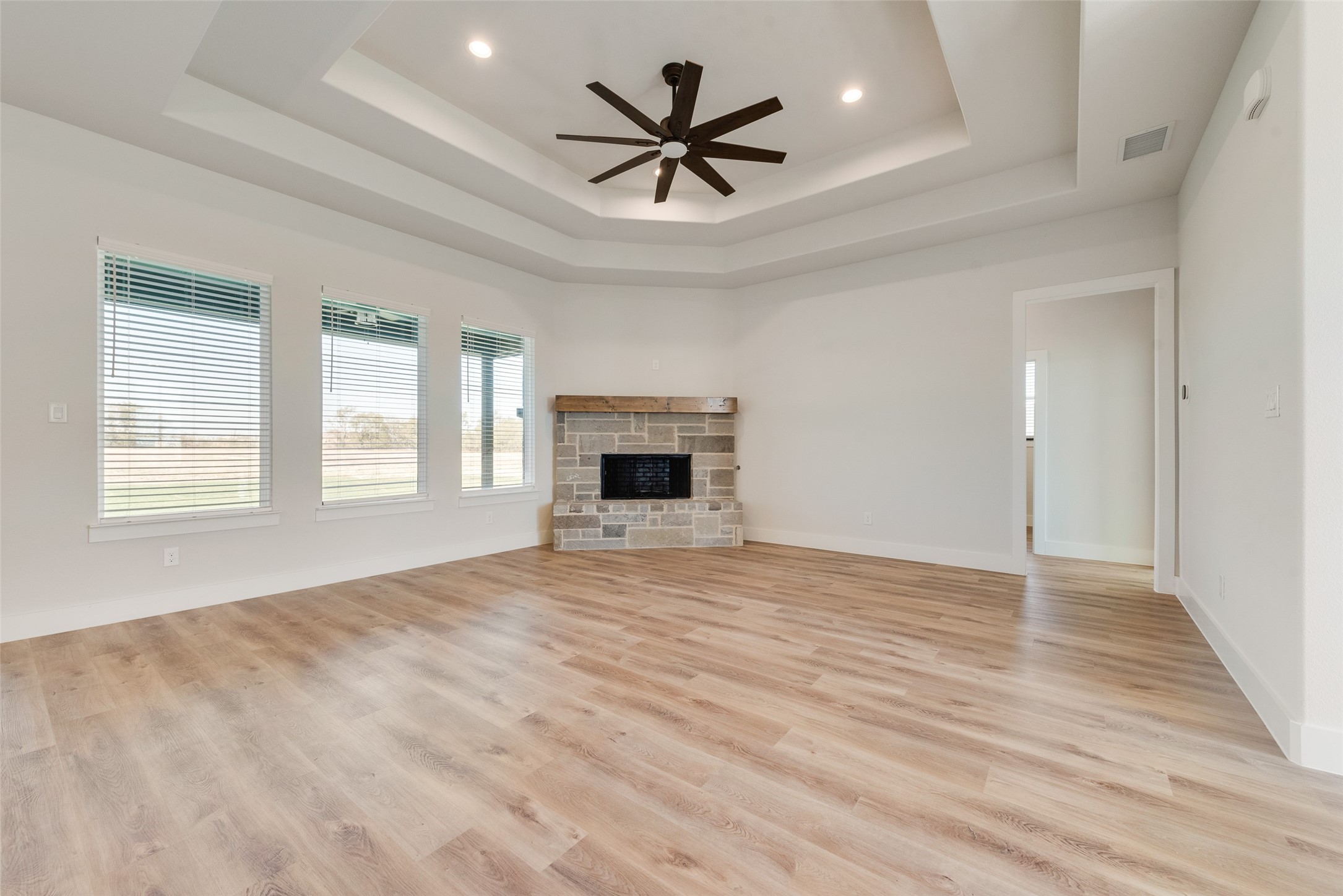 153 Dove Landing Valley View TX 76272