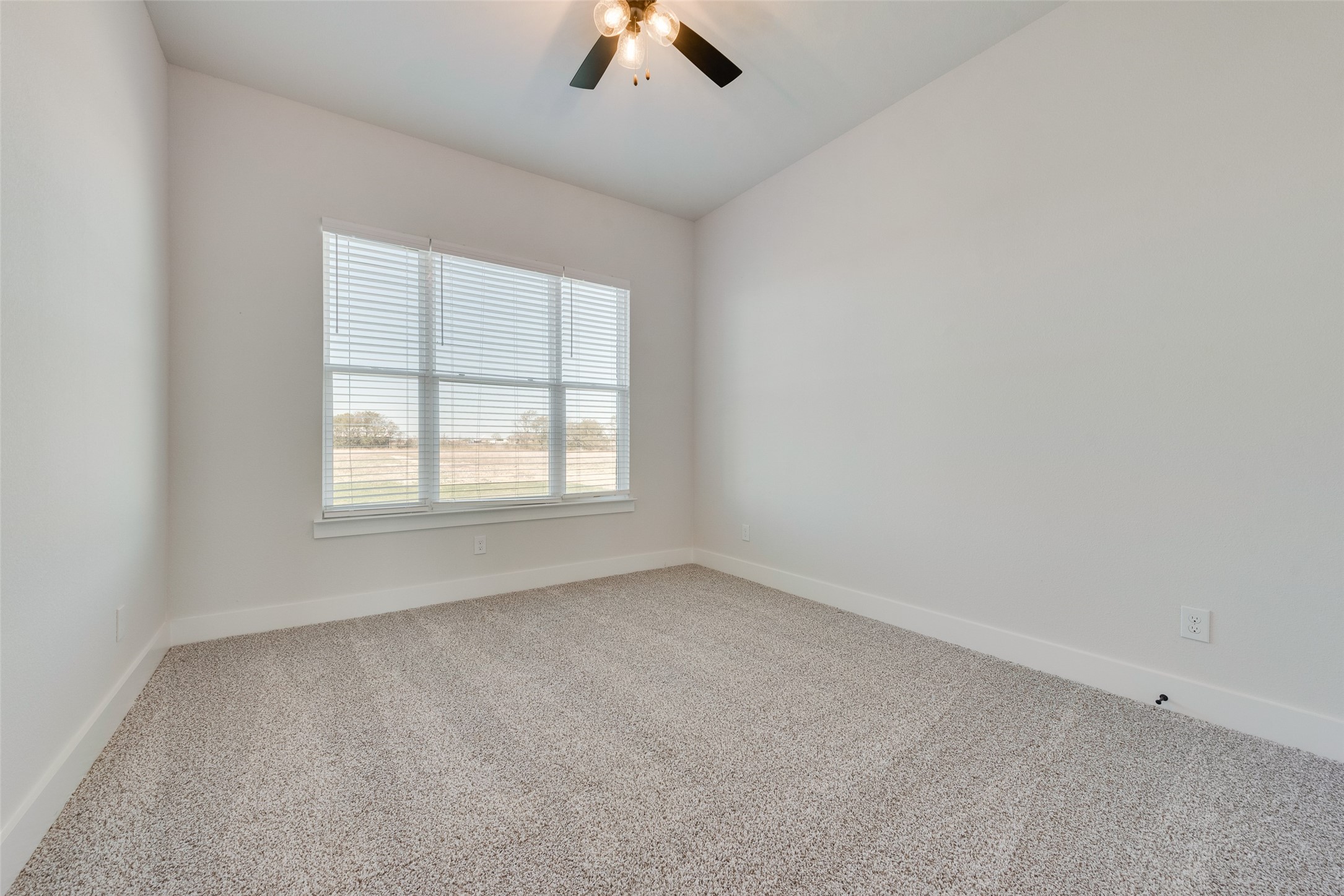 153 Dove Landing Valley View TX 76272