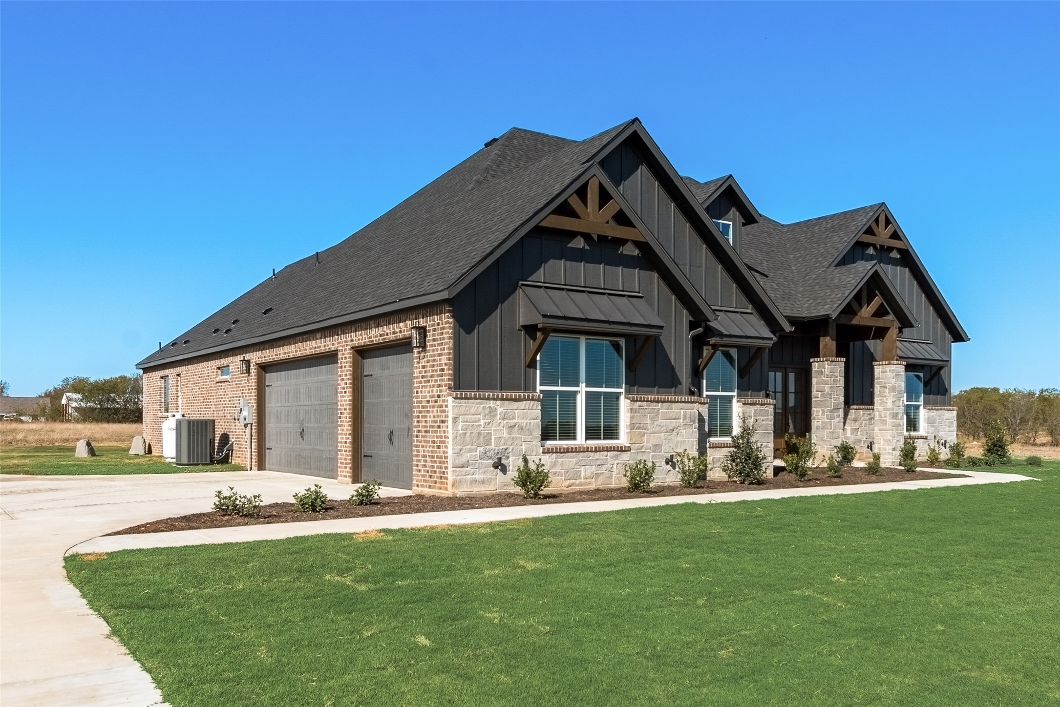 153 Dove Landing Valley View TX 76272
