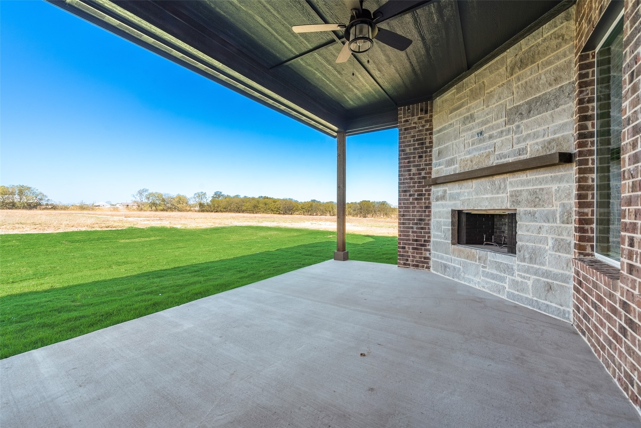 153 Dove Landing Valley View TX 76272