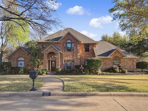 524 Estate Drive Grand Prairie TX 75052