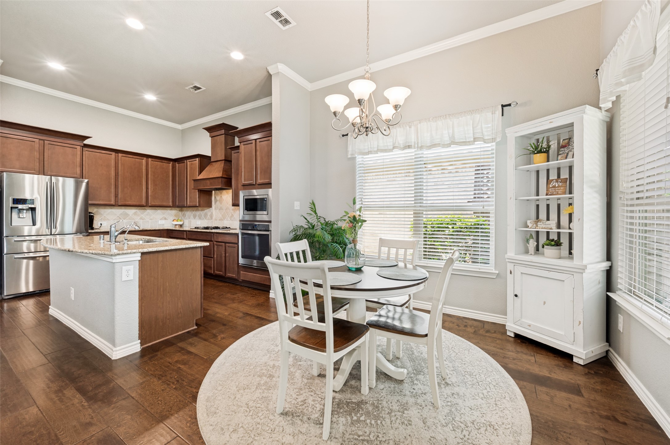 1317 Isabella Lane Savannah TX 76227