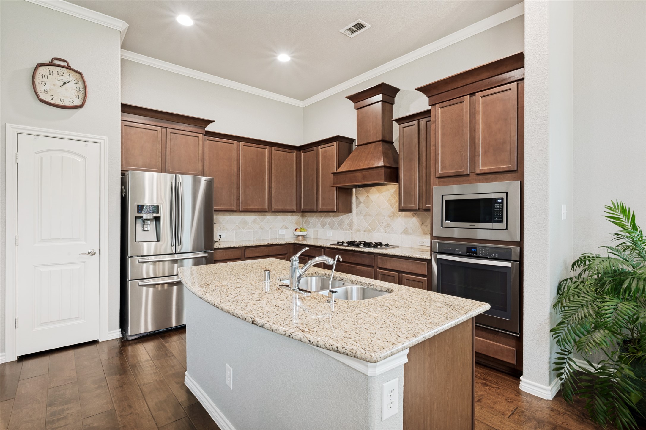 1317 Isabella Lane Savannah TX 76227