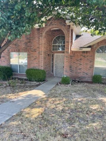 1800 Mcalaster Street Cedar Hill TX 75104