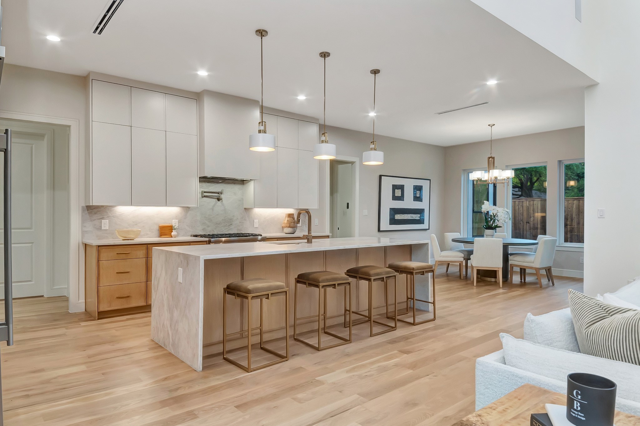 3667 Ingleside Drive Dallas TX 75229