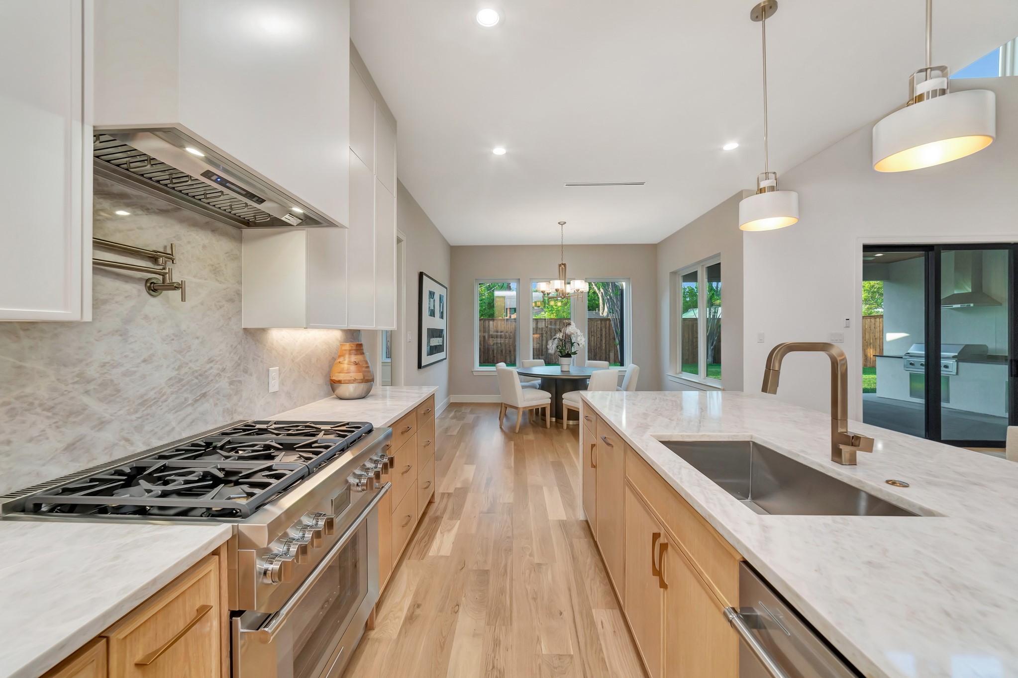 3667 Ingleside Drive Dallas TX 75229