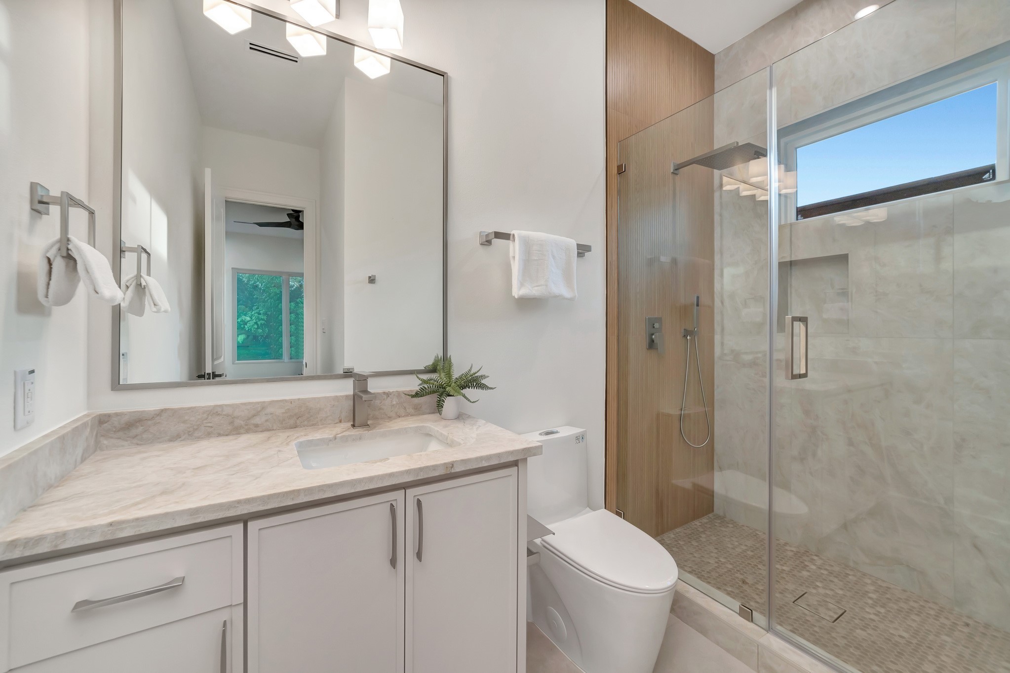 3667 Ingleside Drive Dallas TX 75229