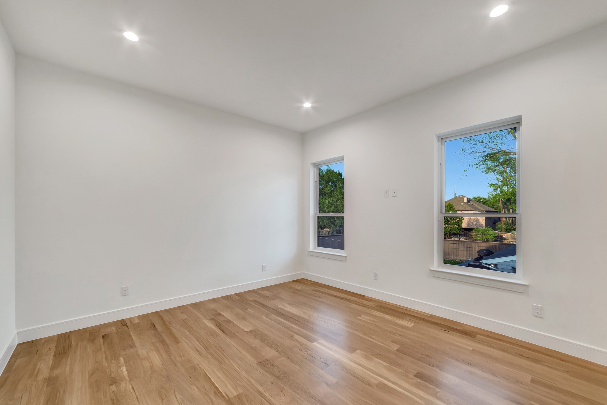 3667 Ingleside Drive Dallas TX 75229