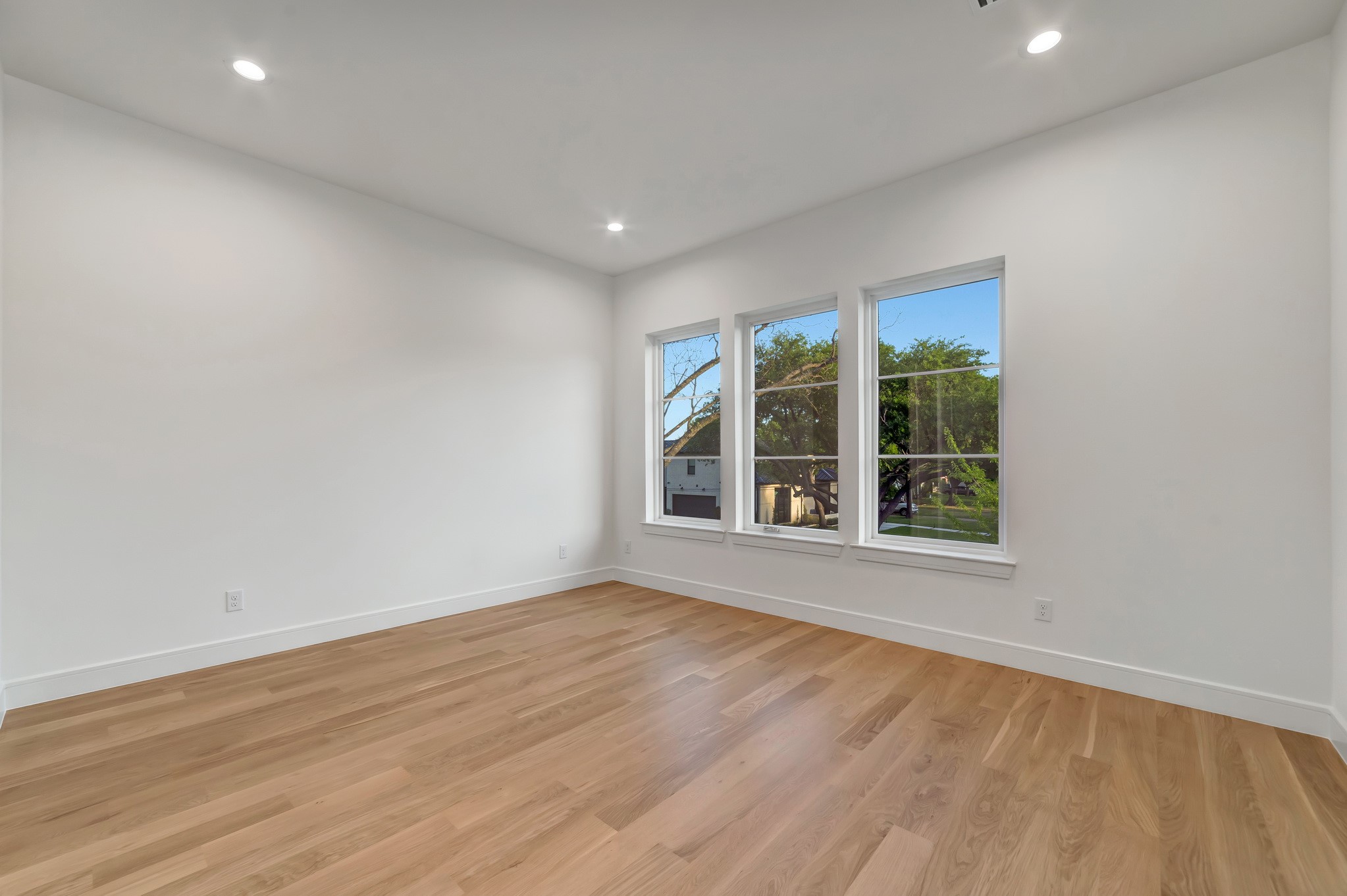 3667 Ingleside Drive Dallas TX 75229