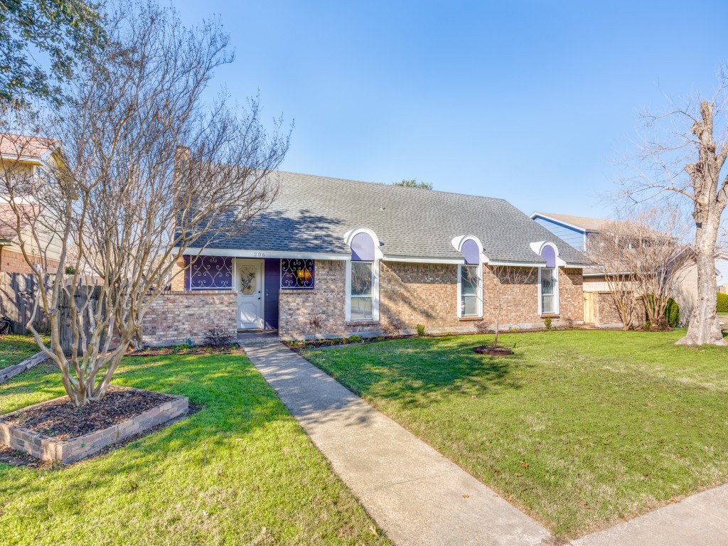 206 Trailridge Drive Richardson TX 75081