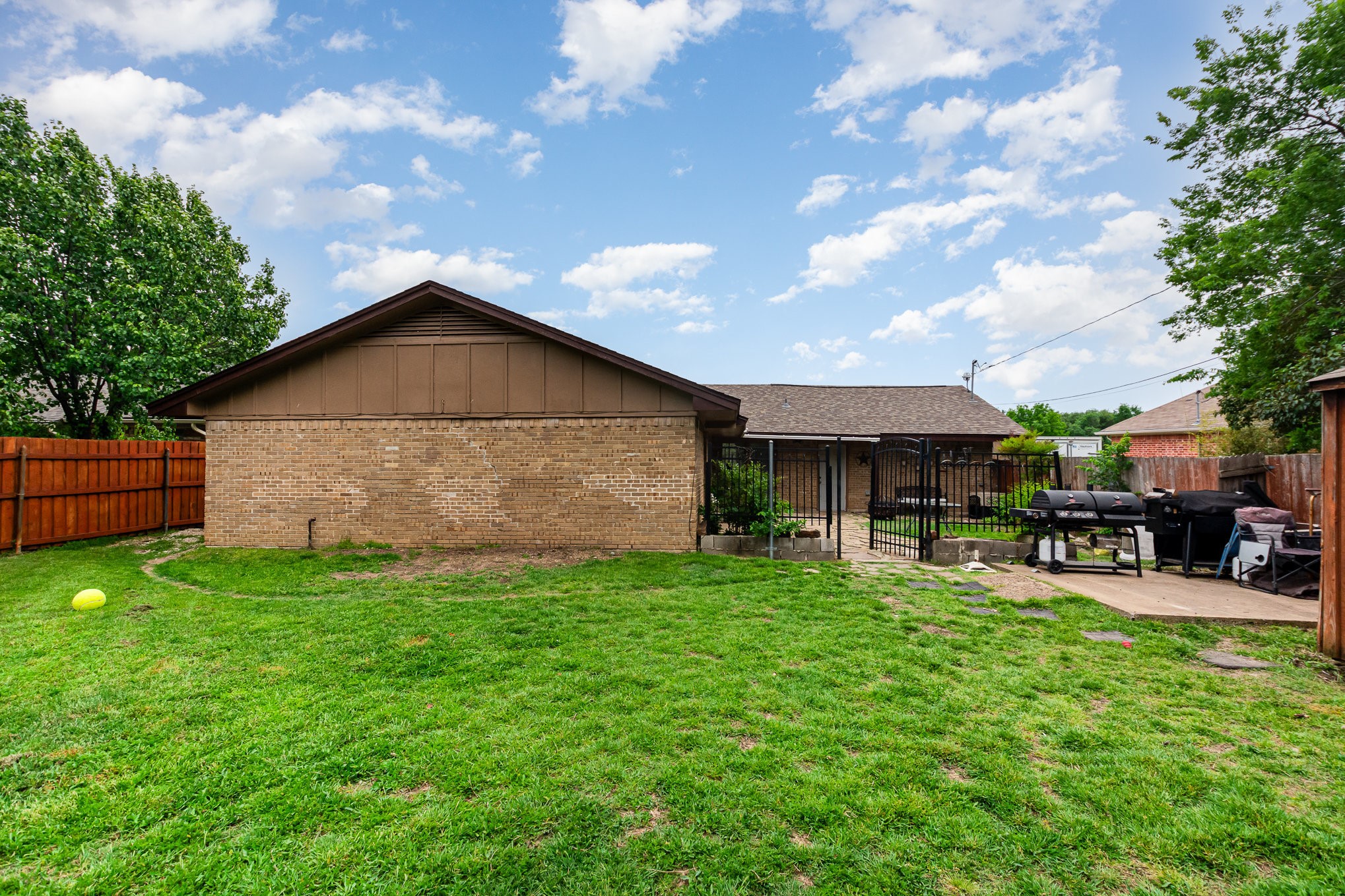 13911 Rawhide Parkway Farmers Branch TX 75234
