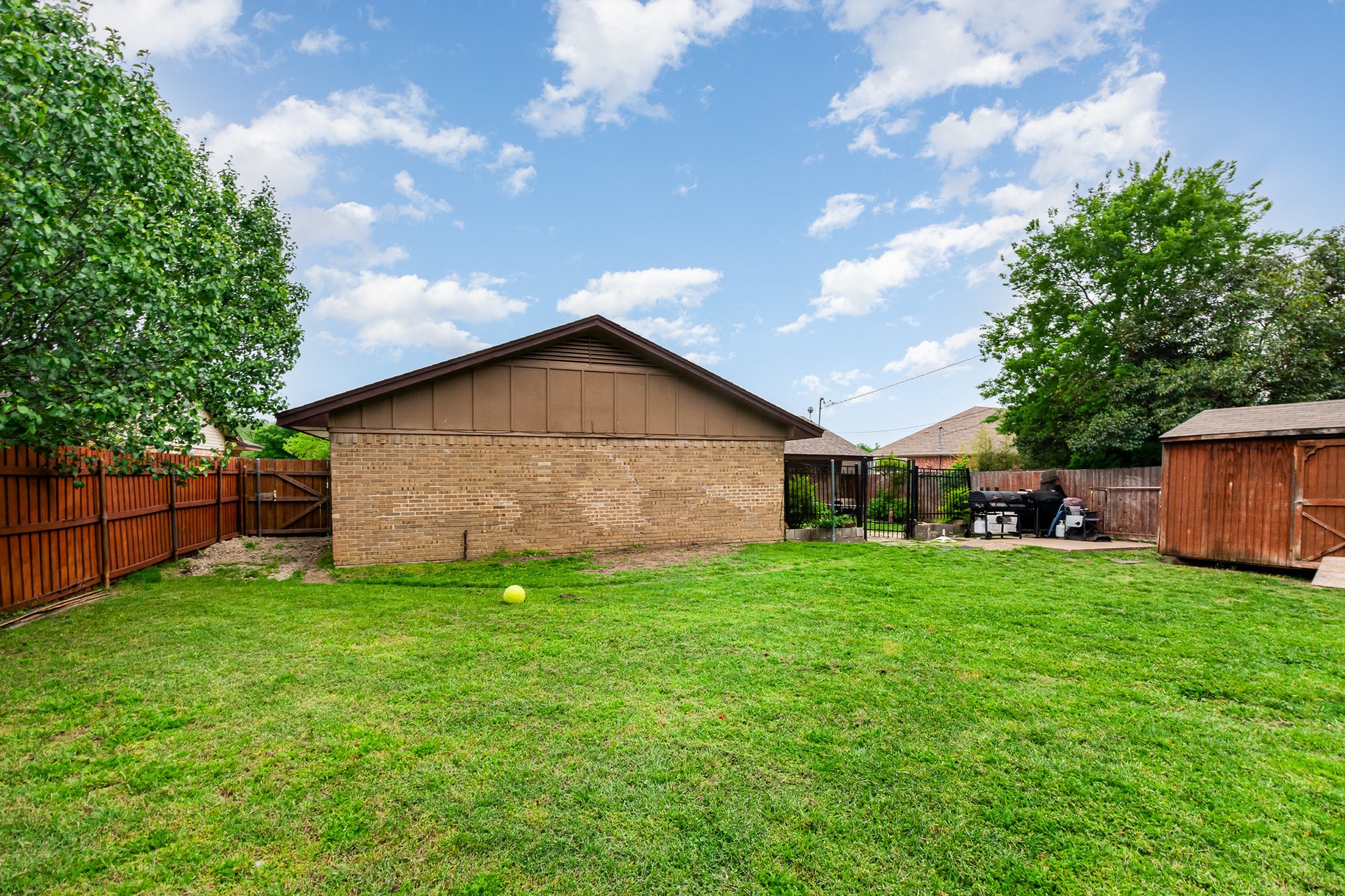 13911 Rawhide Parkway Farmers Branch TX 75234