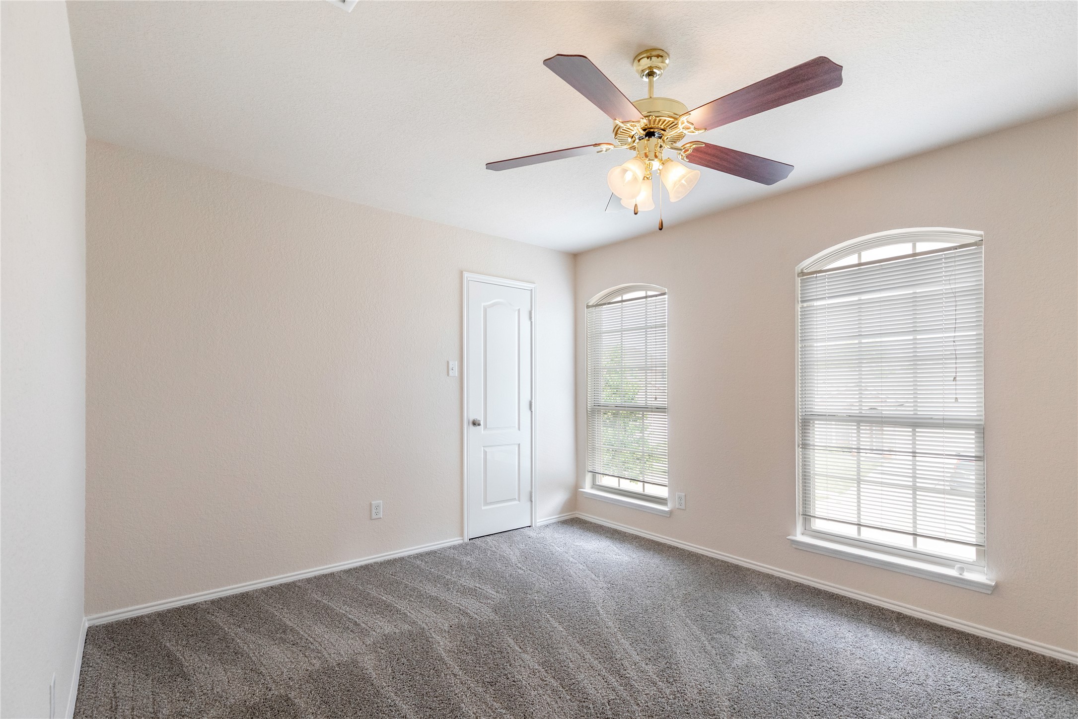 5140 Mirror Lake Drive Haltom City TX 76117