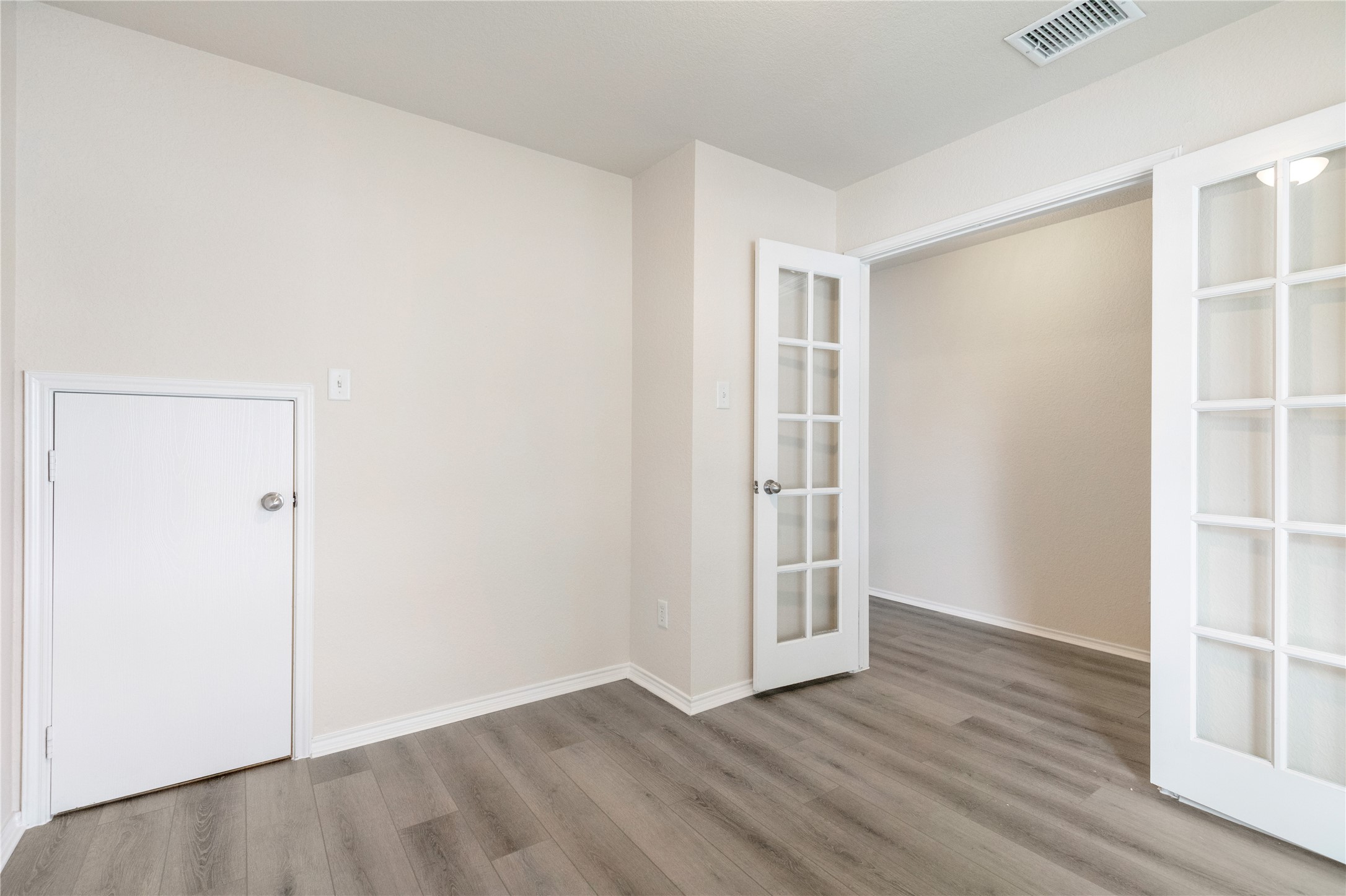 5140 Mirror Lake Drive Haltom City TX 76117