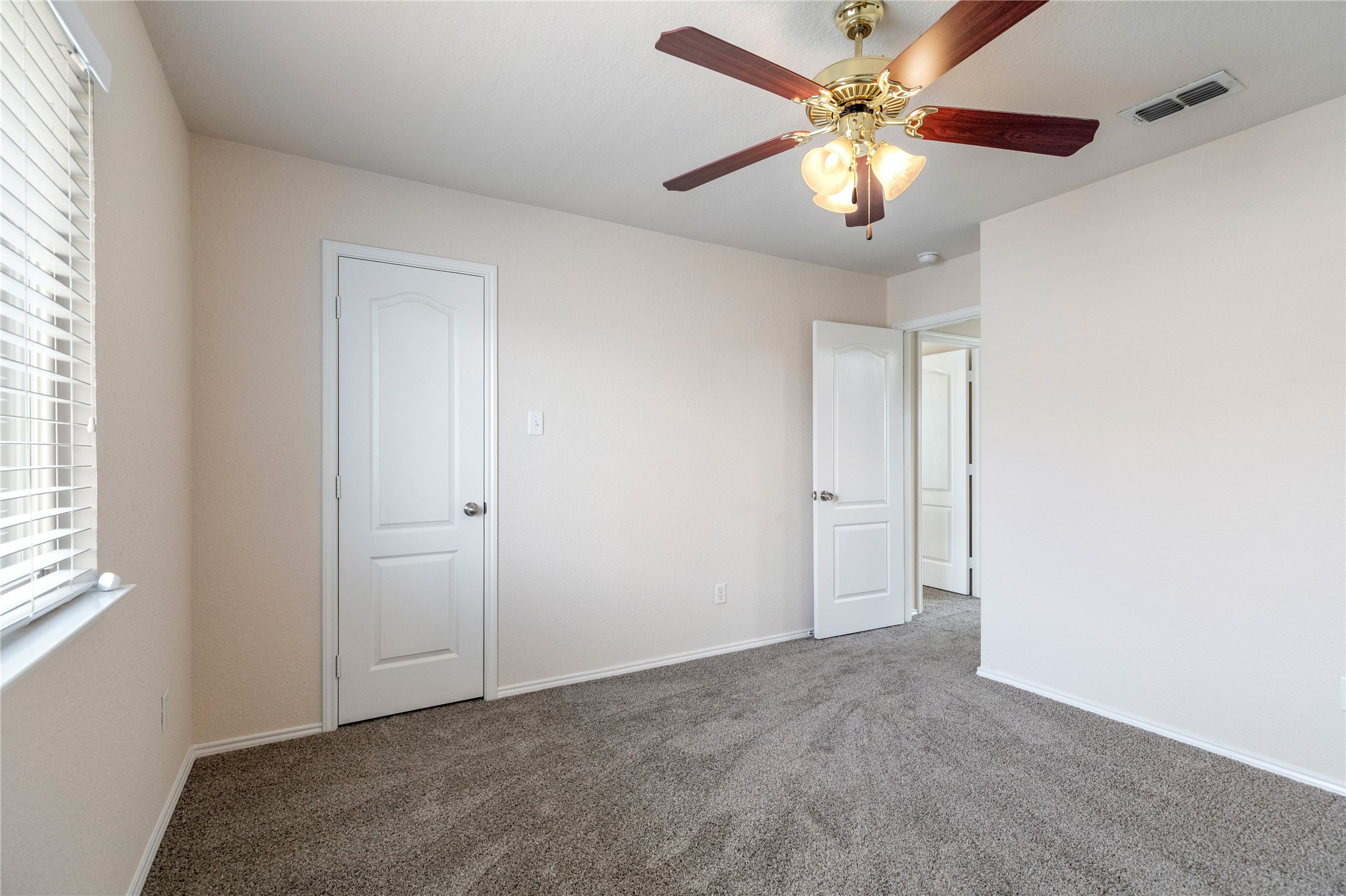 5140 Mirror Lake Drive Haltom City TX 76117