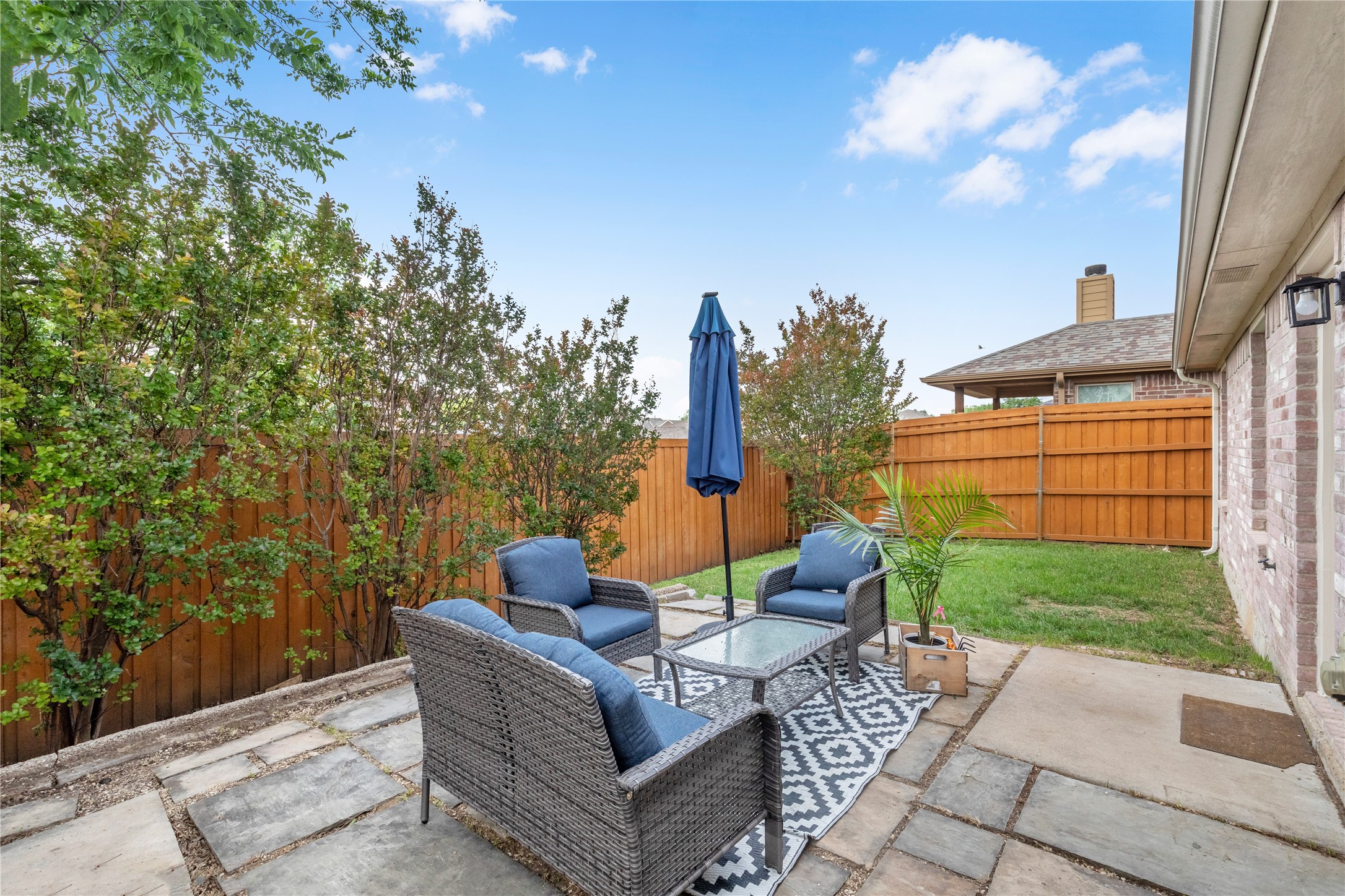 5140 Mirror Lake Drive Haltom City TX 76117