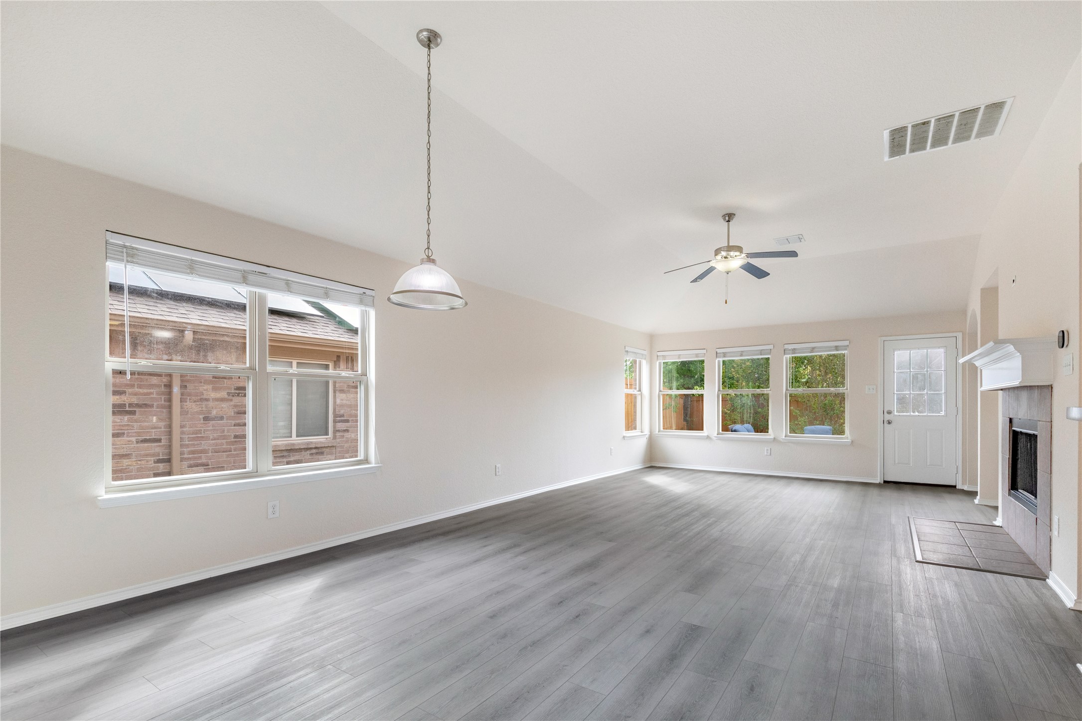5140 Mirror Lake Drive Haltom City TX 76117