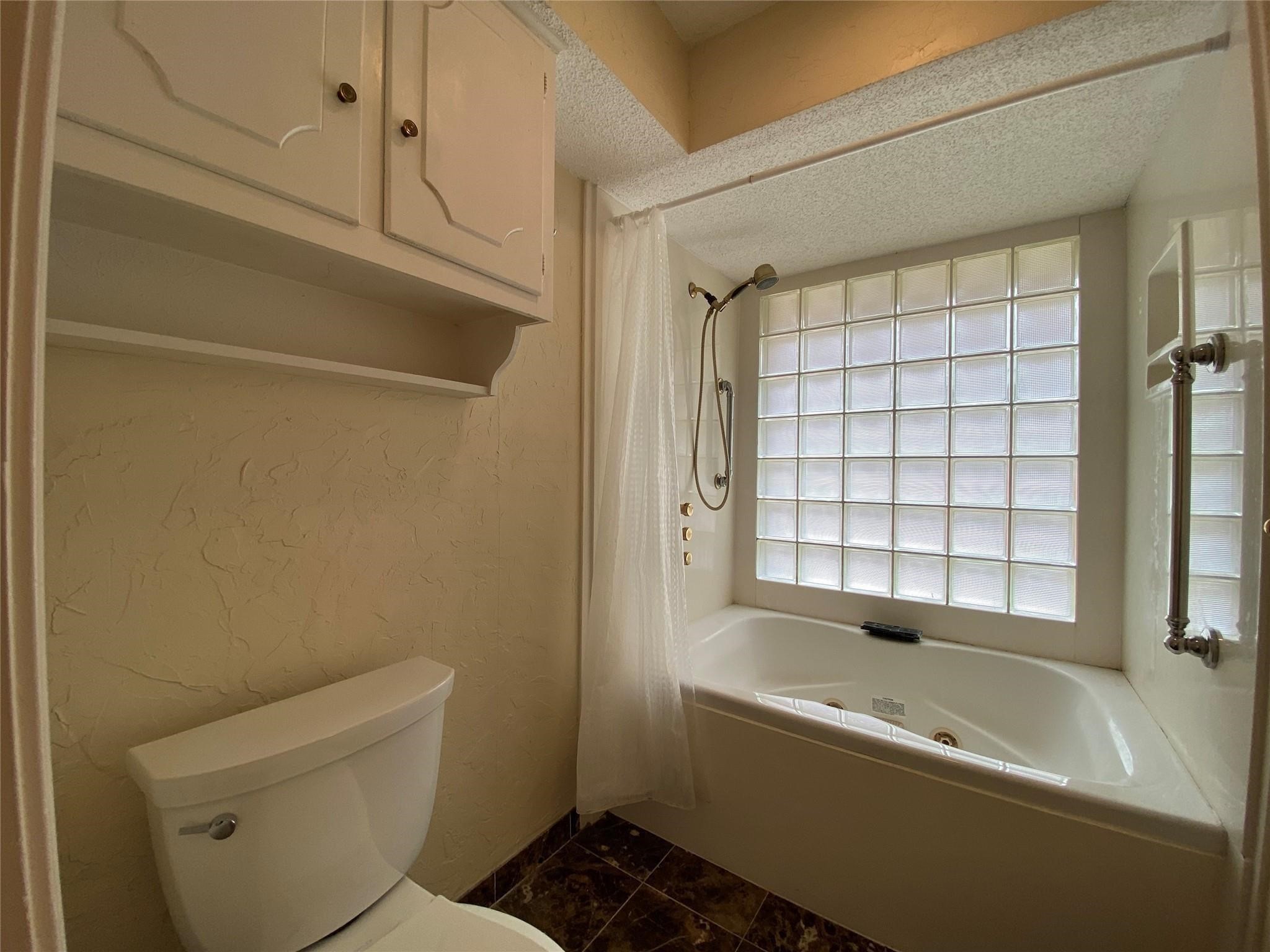 909 Hillsdale Drive Richardson TX 75081