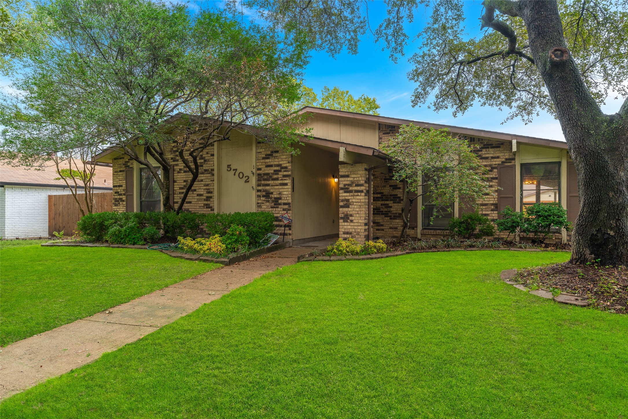 5702 Christie Lane Garland TX 75044