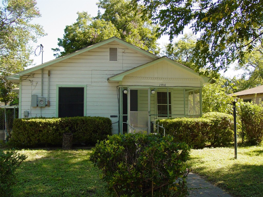 2706 Gertrude Avenue Dallas TX 75210