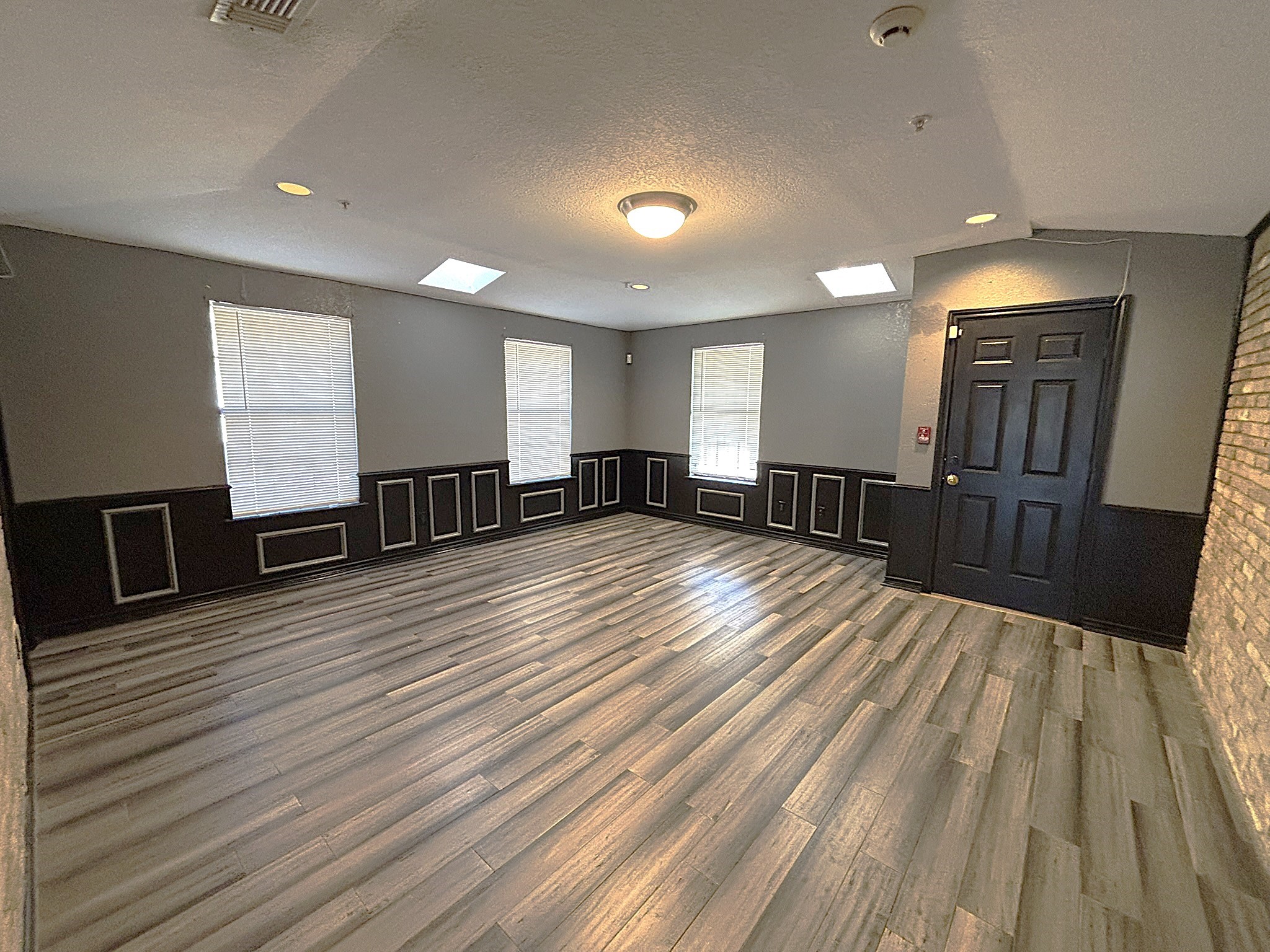 3042 Kiestridge Drive Dallas TX 75233