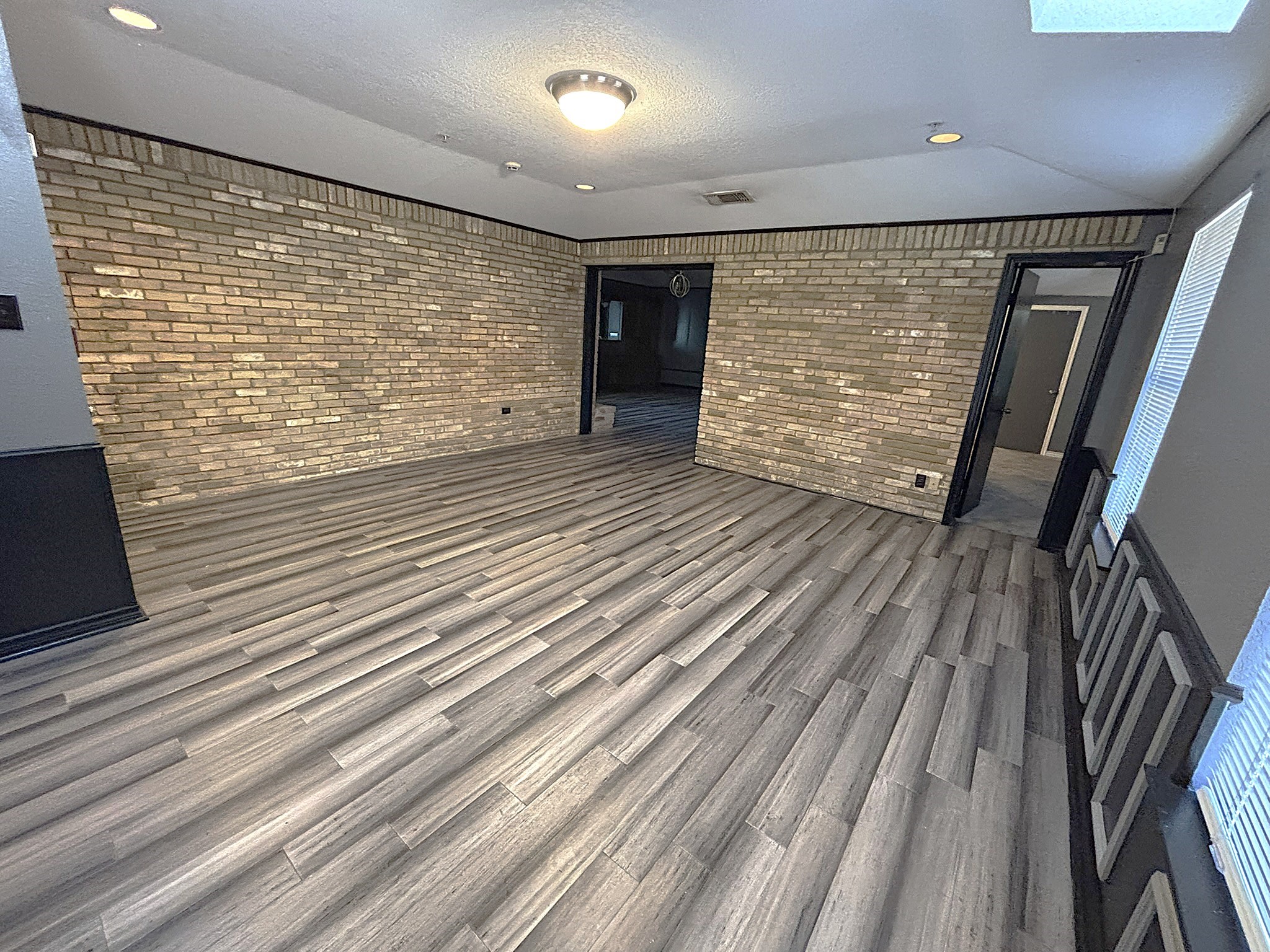 3042 Kiestridge Drive Dallas TX 75233