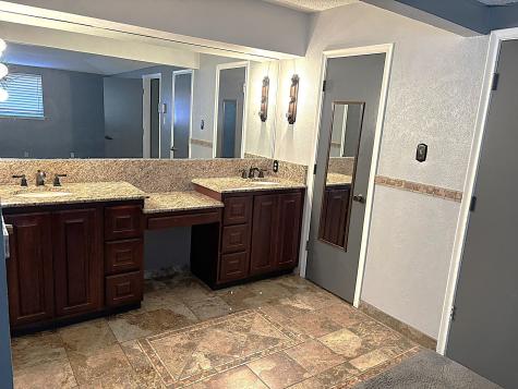 3042 Kiestridge Drive Dallas TX 75233