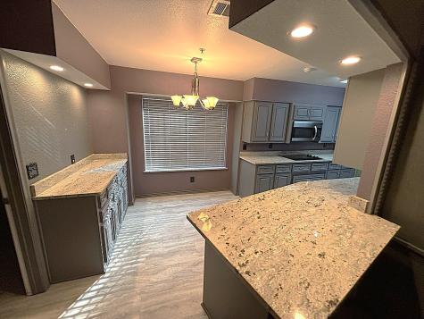 3042 Kiestridge Drive Dallas TX 75233
