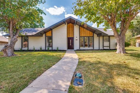 1013 Briarwood Lane Desoto TX 75115