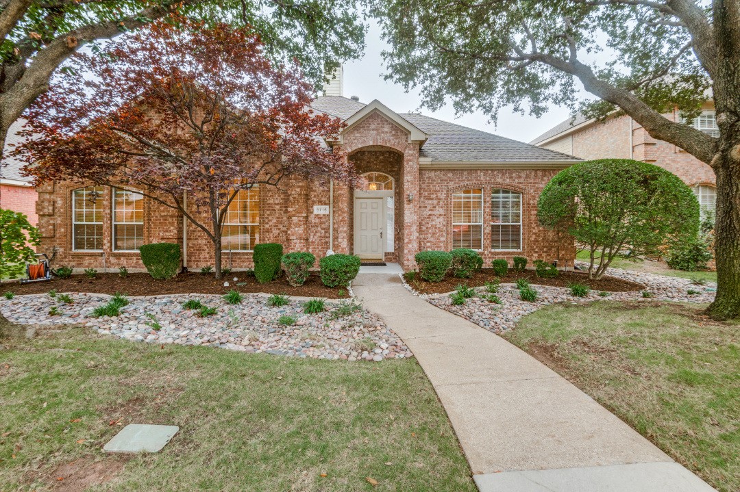 9716 Wolf Creek Drive Irving TX 75063