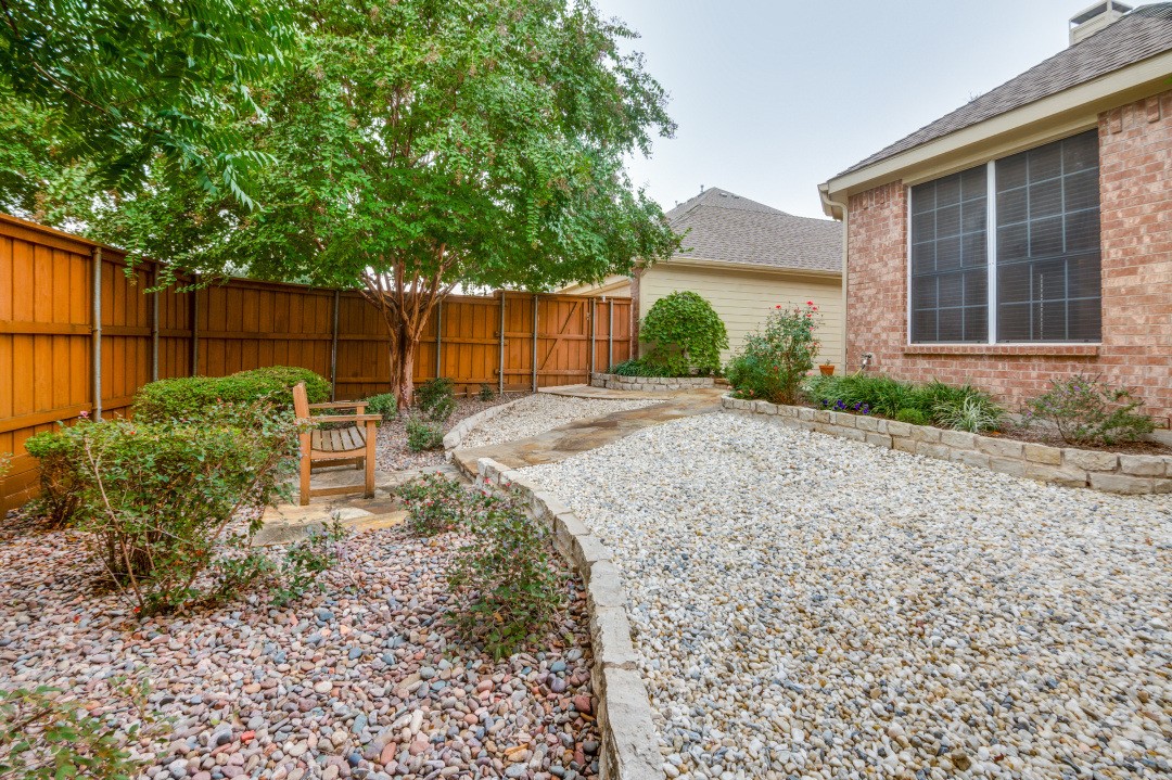 9716 Wolf Creek Drive Irving TX 75063