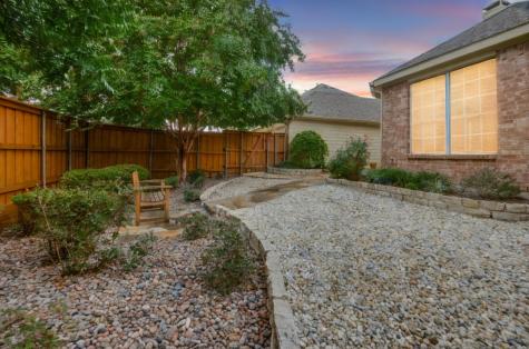 9716 Wolf Creek Drive Irving TX 75063