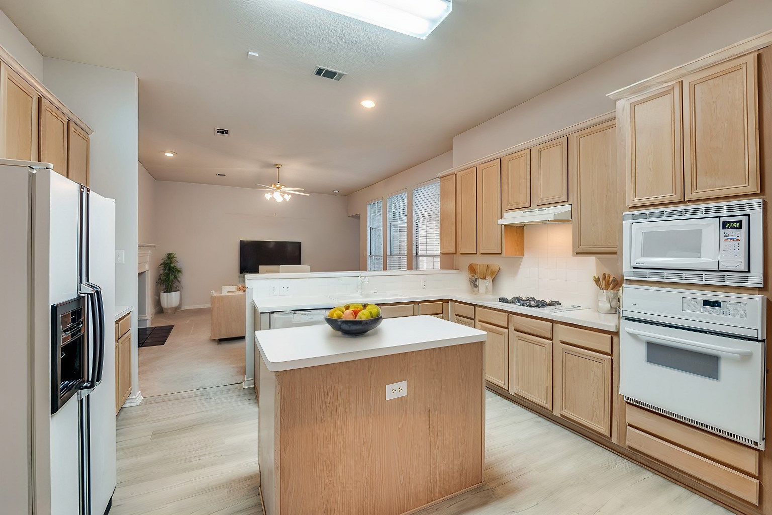 9716 Wolf Creek Drive Irving TX 75063