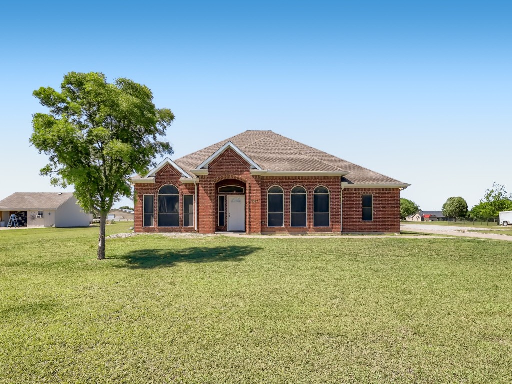 1687 Sportsman Lane Van Alstyne TX 75495