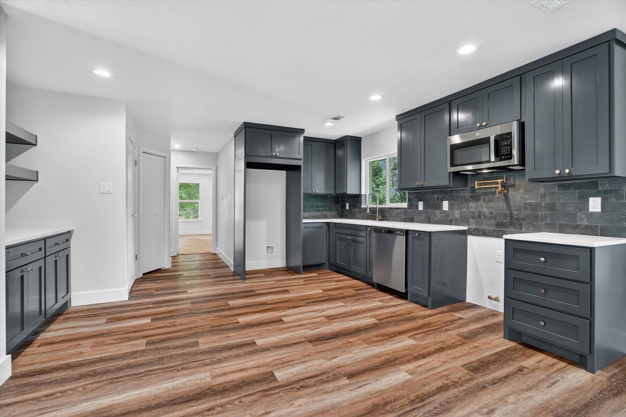 4828 Staples Avenue Fort Worth TX 76133