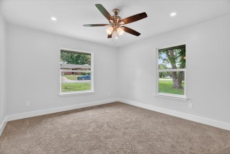 4828 Staples Avenue Fort Worth TX 76133