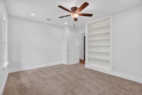 4828 Staples Avenue Fort Worth TX 76133