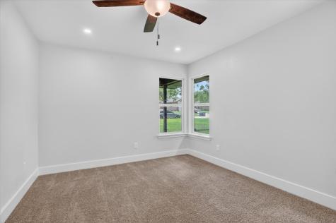 4828 Staples Avenue Fort Worth TX 76133