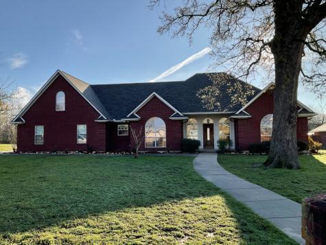 100 Oak Lane Ladonia TX 75449