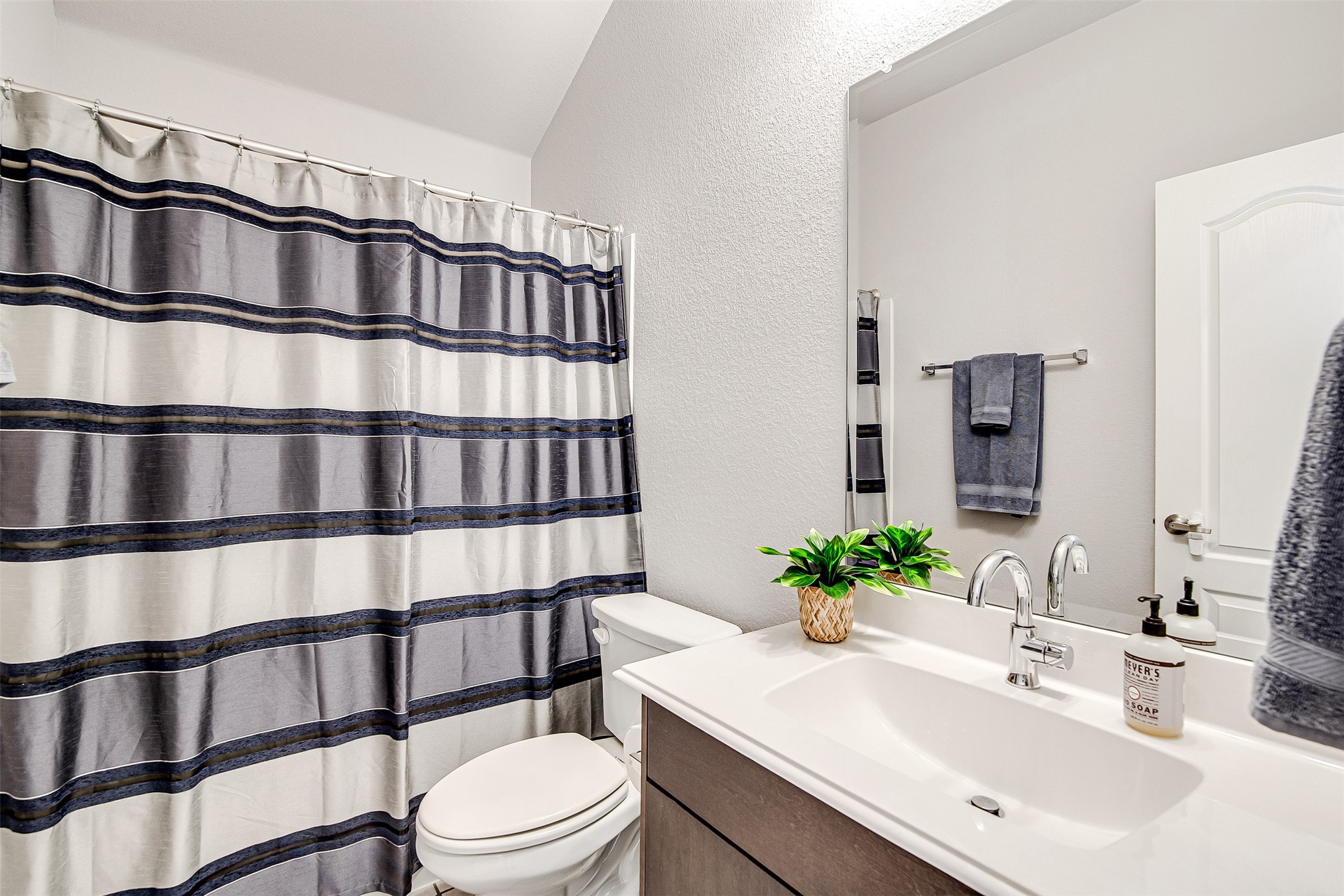 1109 Nighthawk Trail Alvarado TX 76009
