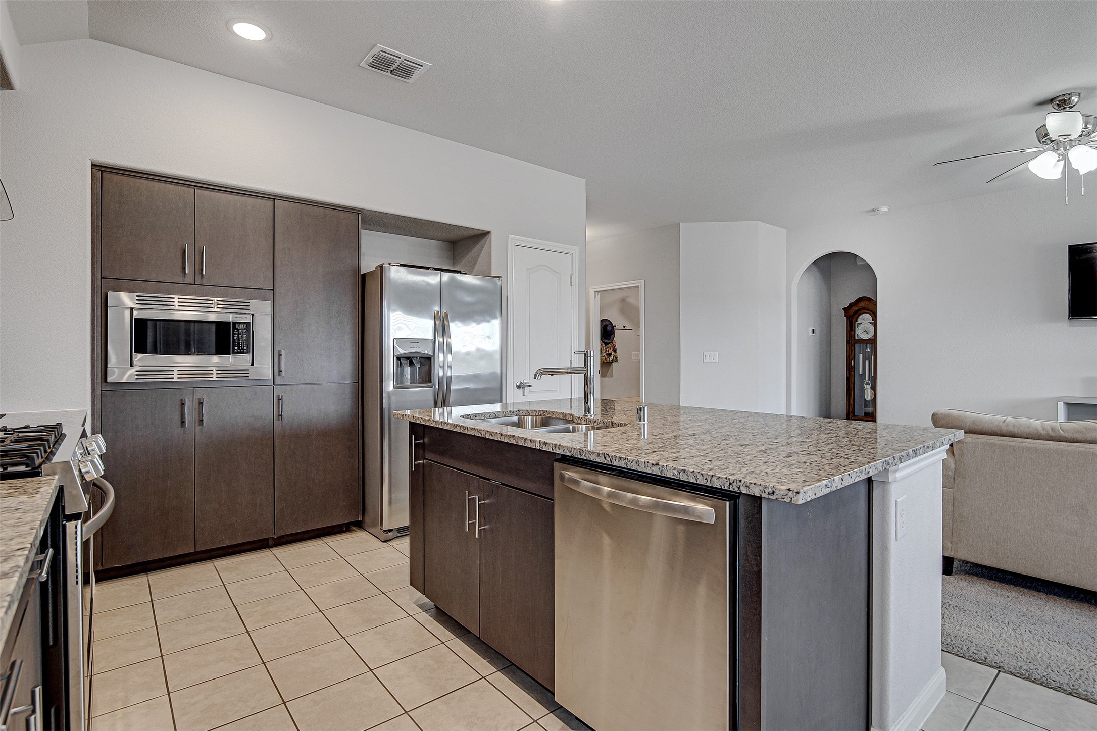 1109 Nighthawk Trail Alvarado TX 76009