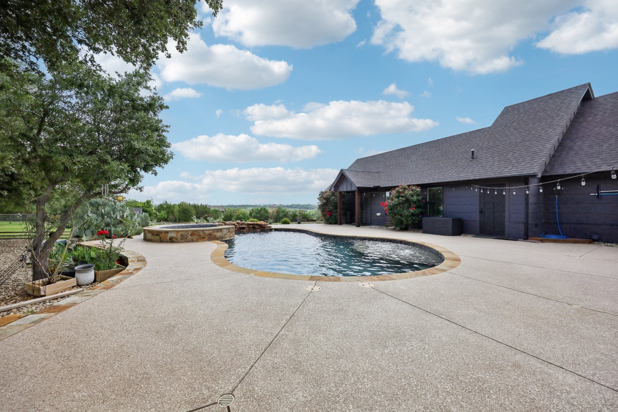 154 Helton Drive Granbury TX 76049