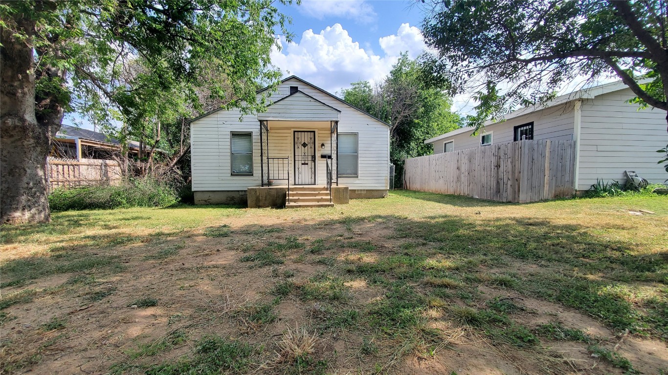 5507 Diaz Avenue Fort Worth TX 76107