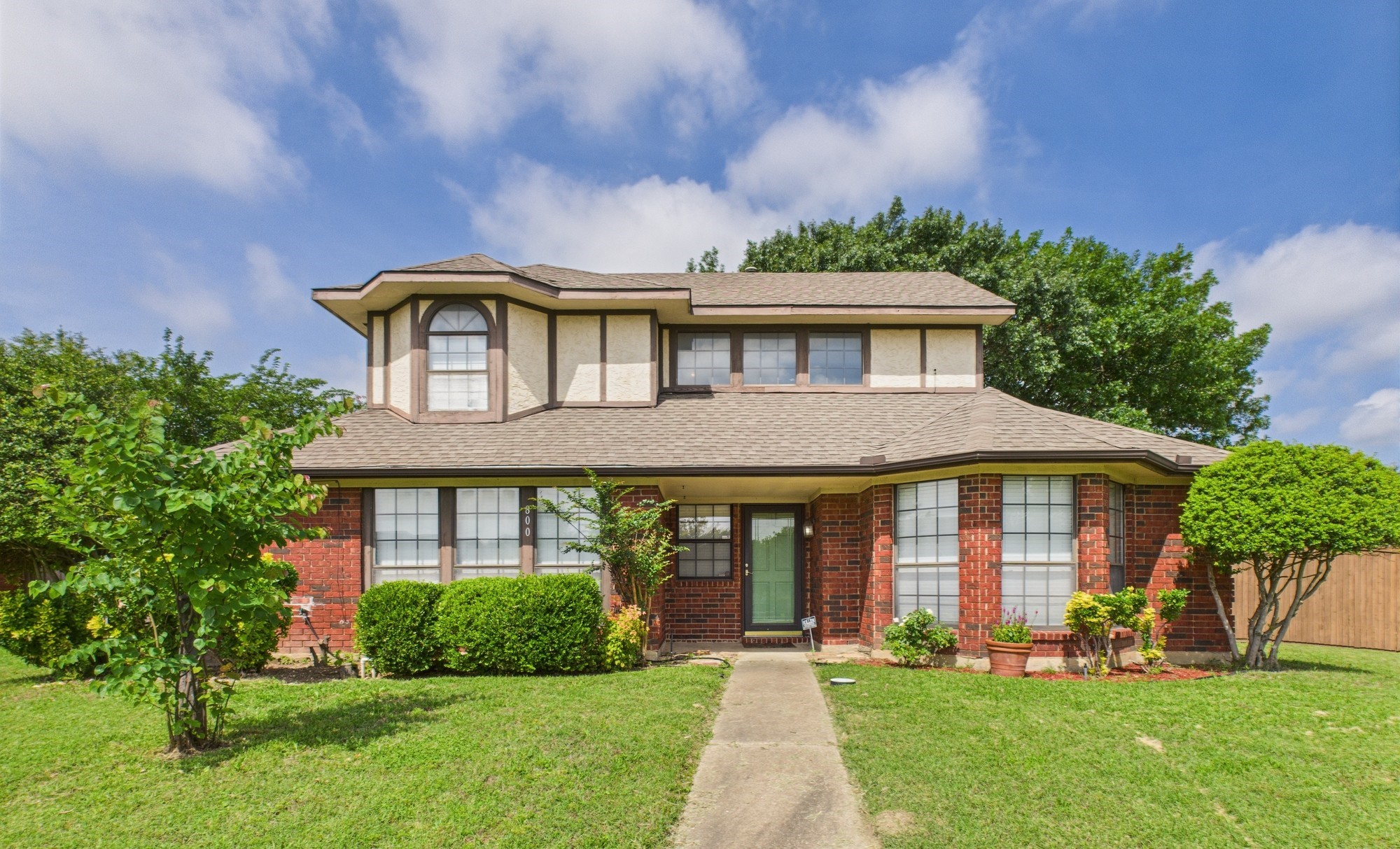 800 Raintree Court Desoto TX 75115