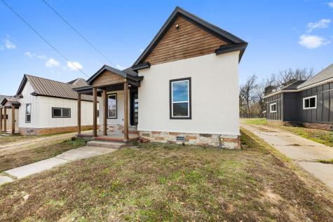 1269 Bonham Street Paris TX 75460