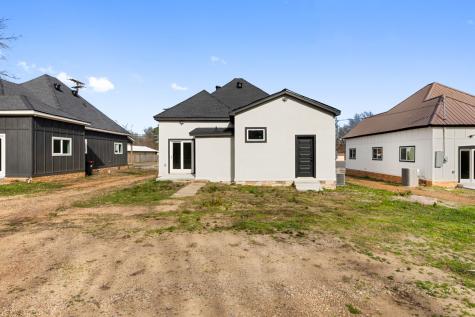 1269 Bonham Street Paris TX 75460