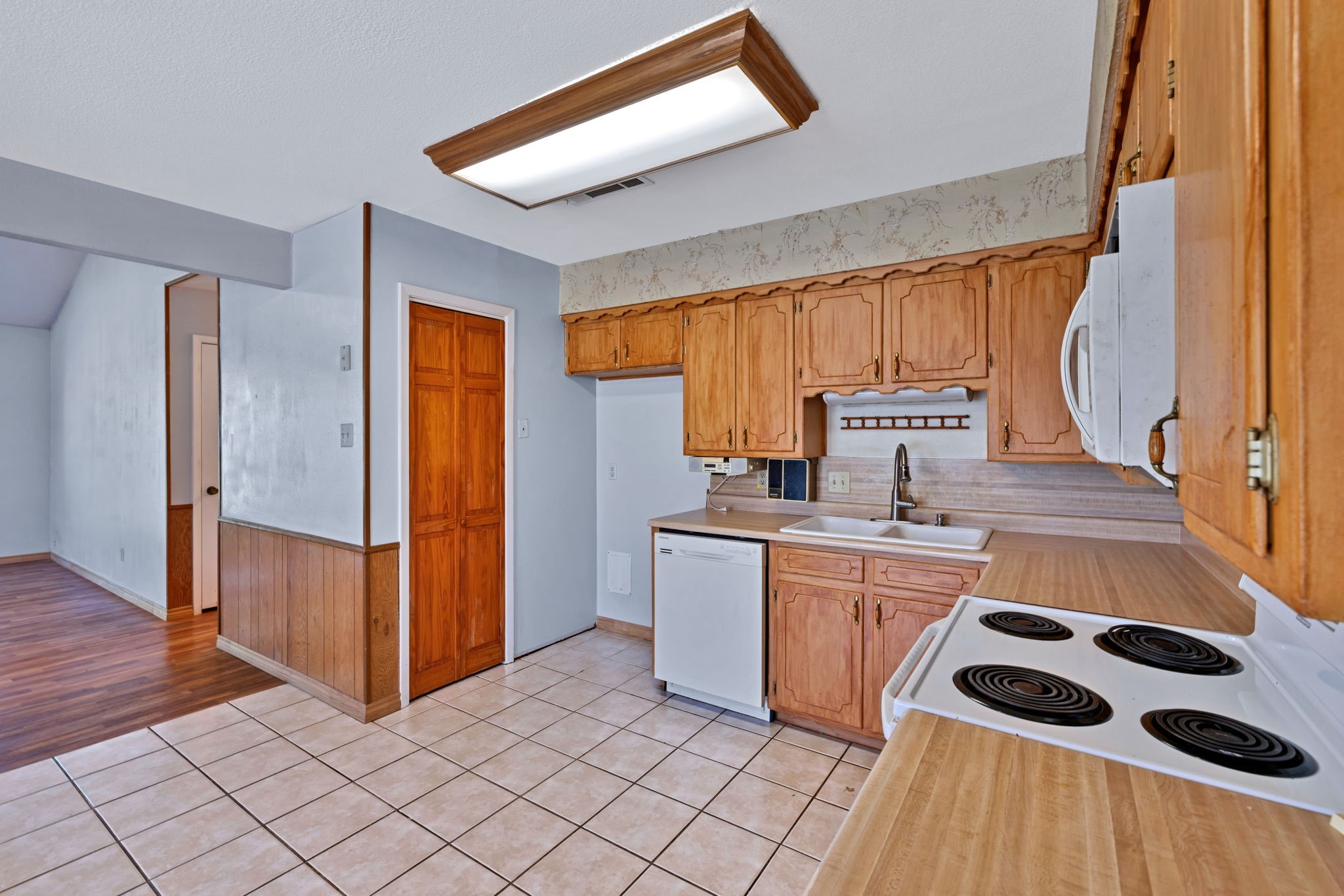 501 Post Oak Lane Burleson TX 76028