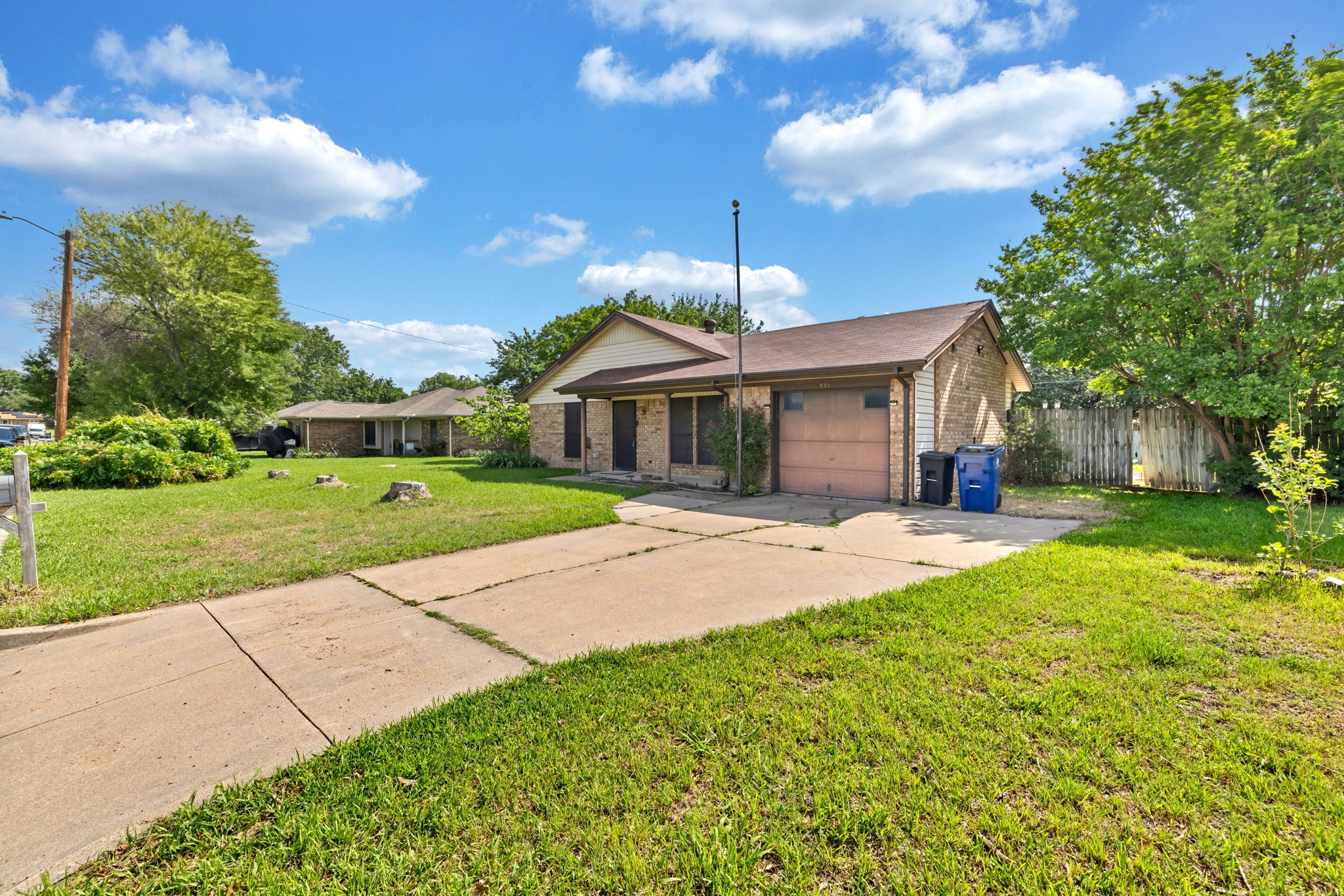 501 Post Oak Lane Burleson TX 76028