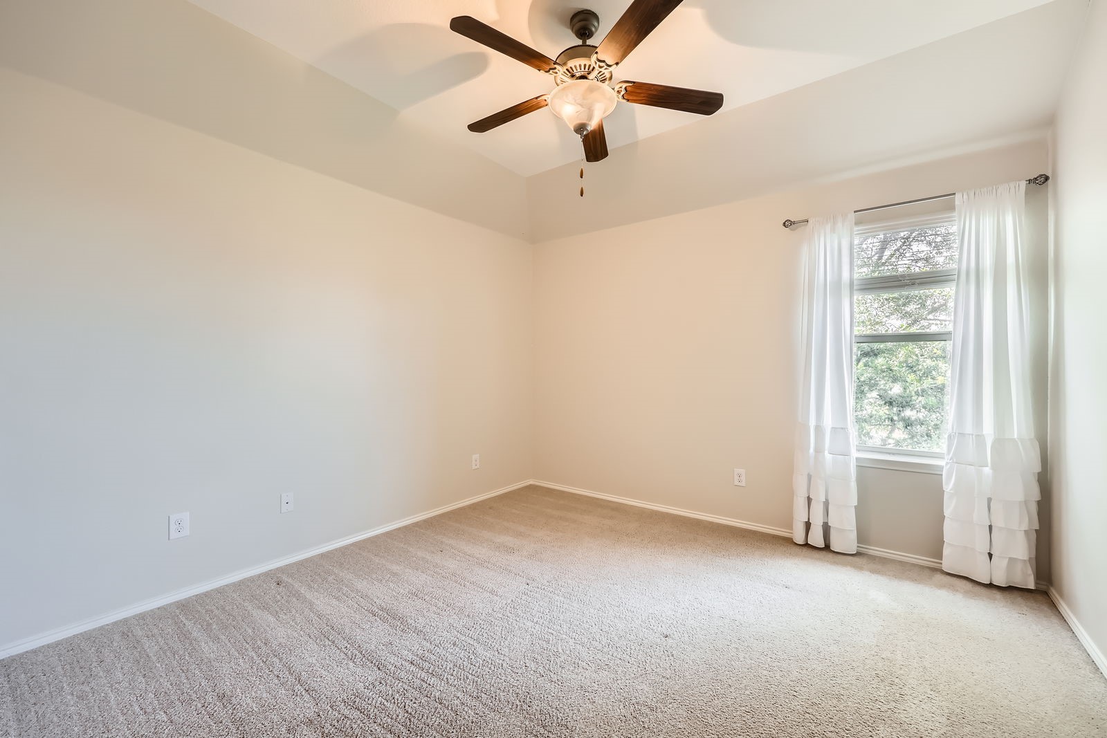 1017 Oarlock Drive Crowley TX 76036